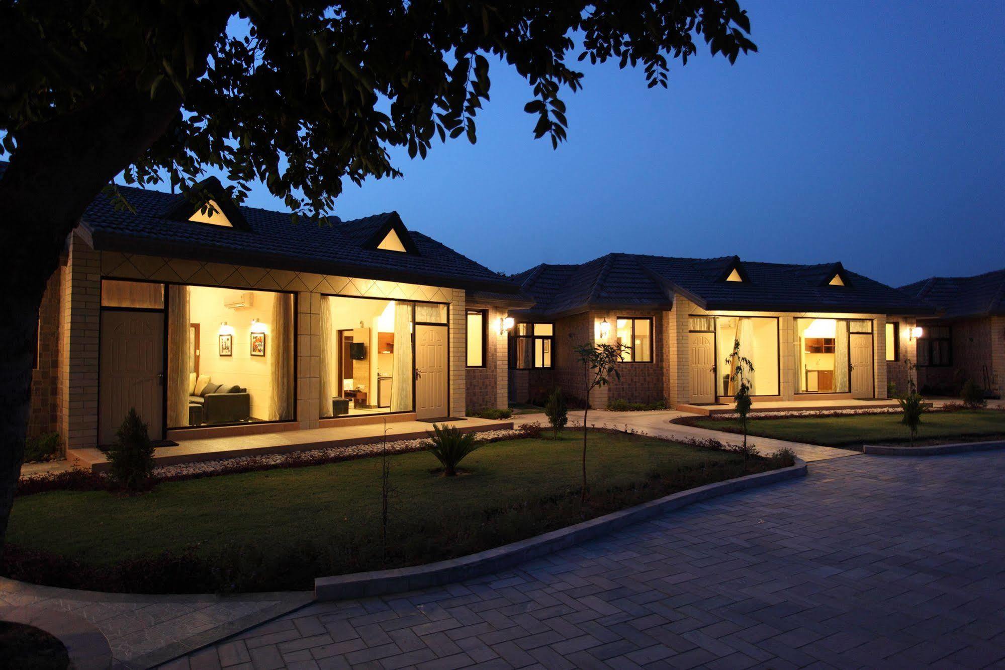 Shri Radha Brij Vasundhara Resort & Spa Govardhan Extérieur photo