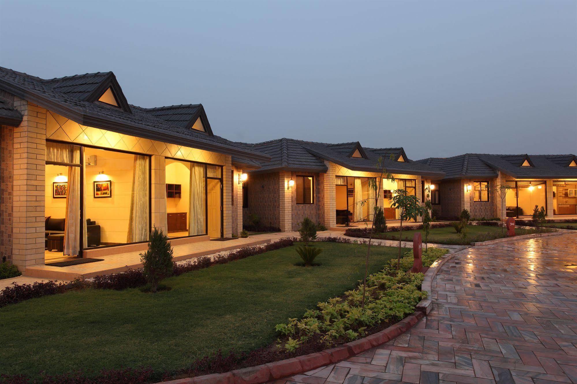 Shri Radha Brij Vasundhara Resort & Spa Govardhan Extérieur photo