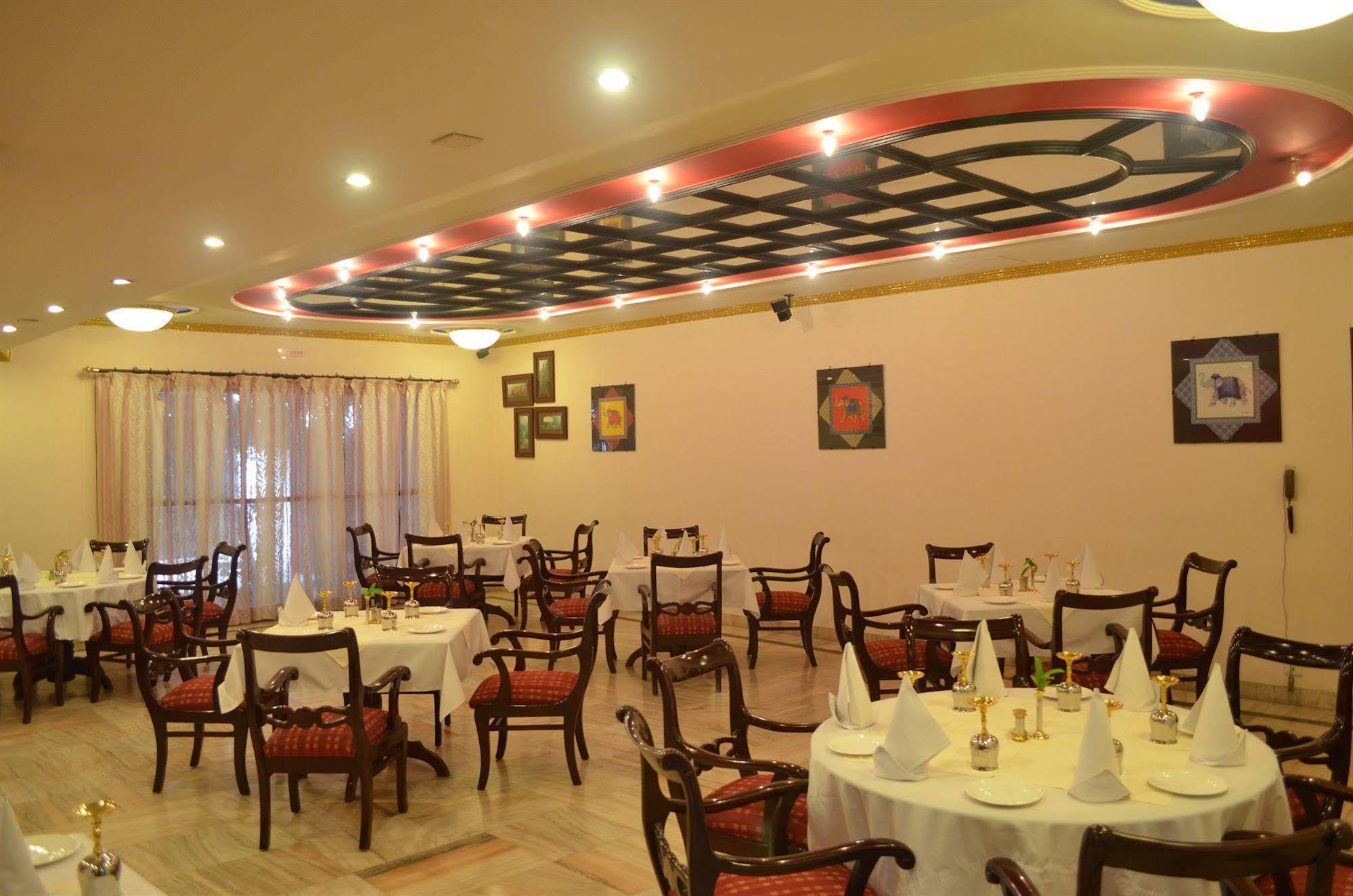 Shri Radha Brij Vasundhara Resort & Spa Govardhan Extérieur photo