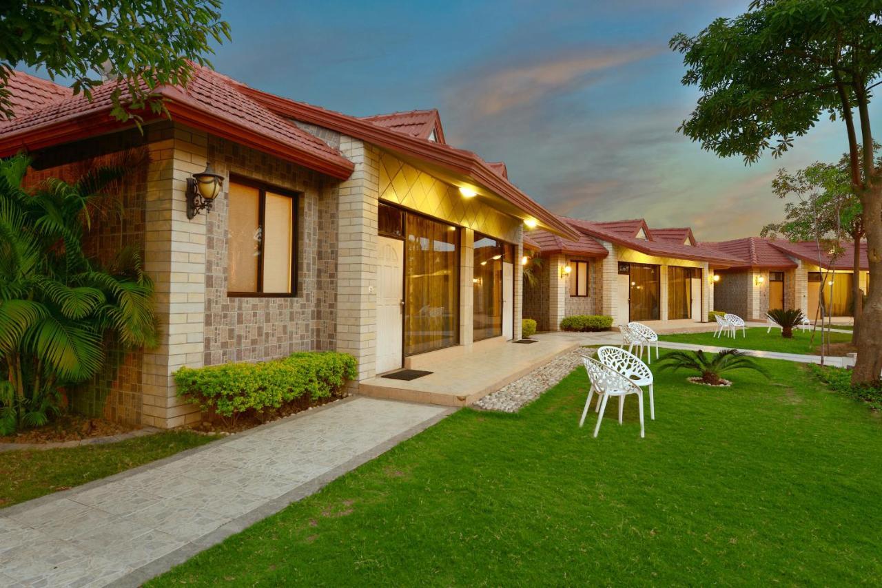 Shri Radha Brij Vasundhara Resort & Spa Govardhan Extérieur photo